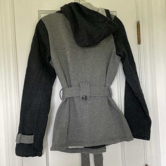 Maurices trench coat grey medium like new hood pockets buttons casual to dressy - Picture 12 of 16